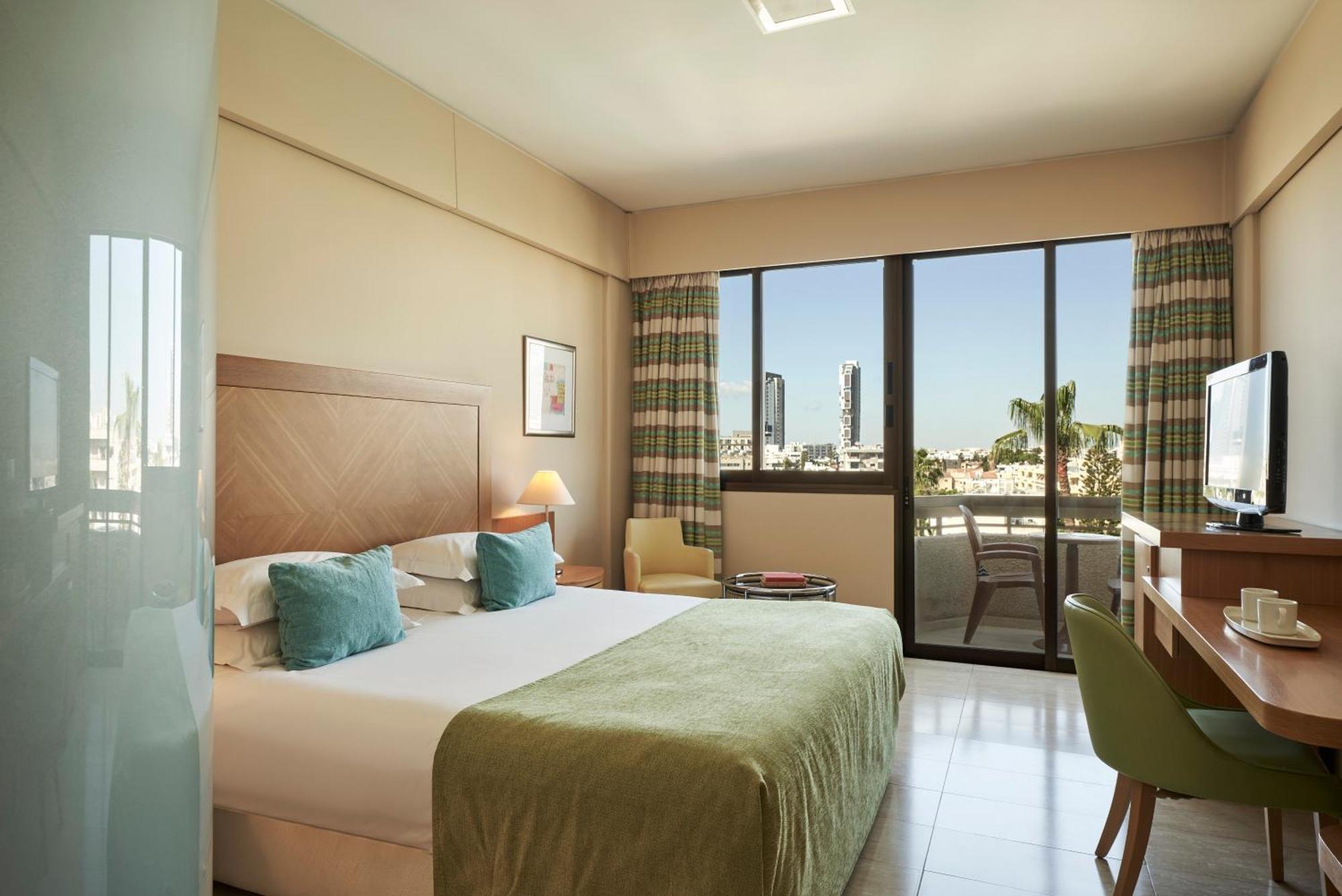 Atlantica Oasis Hotel リマソール エクステリア 写真